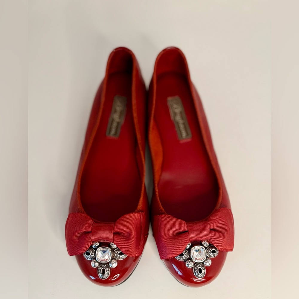 🌸BRIGHTON pre-owned red leather elegant bow flat shoes. Size 7. WFLATS07.